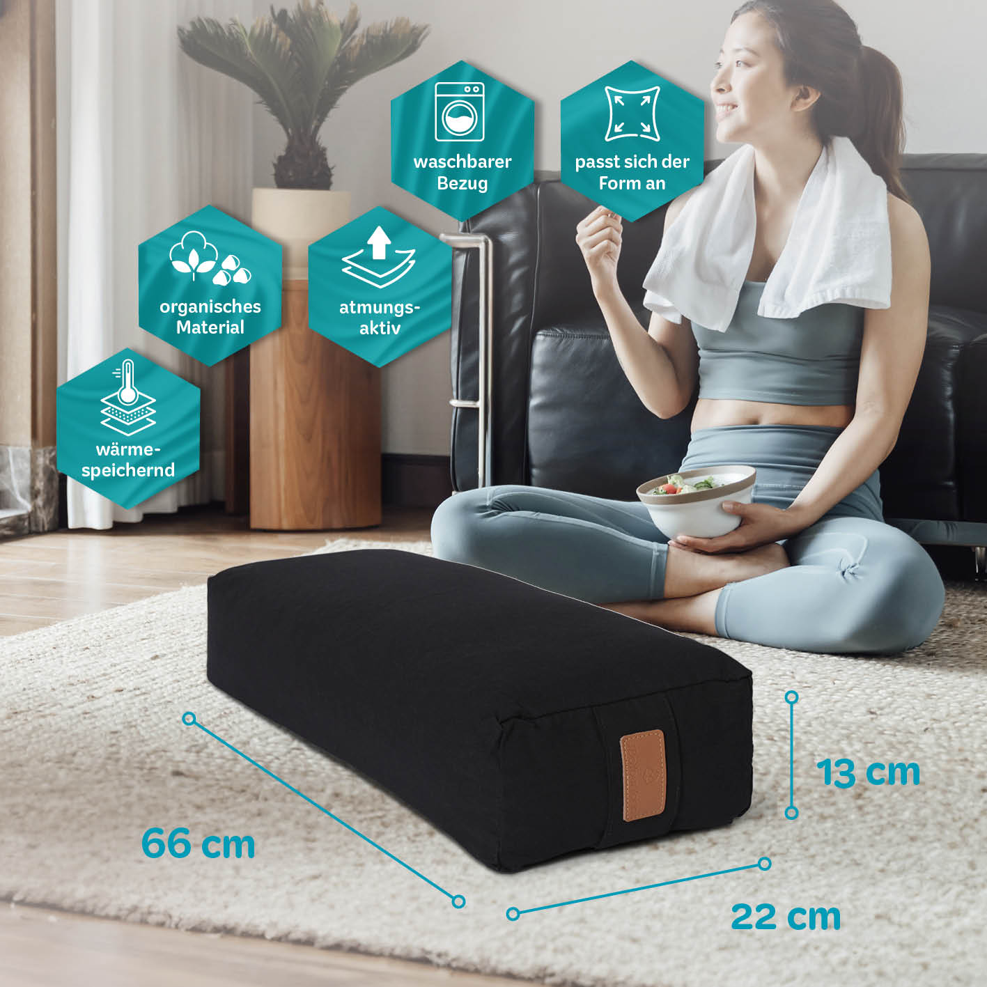 Yoga-Bolster Paravati - gefüllt mit Bio-Dinkelspelz, 67 x 22 x 13 cm, schwarz, waschbarer Bezug, anpassbar und atmungsaktiv.