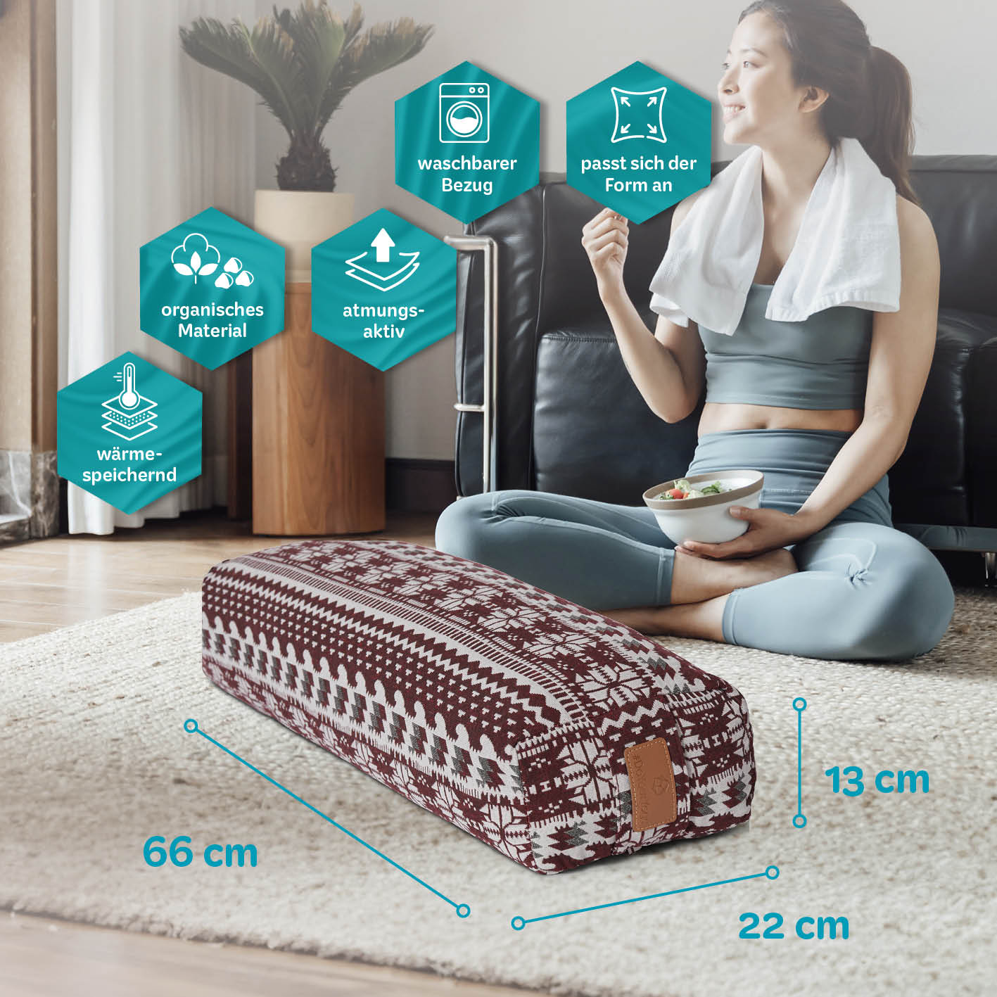 Yoga-Bolster Paravati mit Bio-Buchweizenschalen, 67x22x13 cm, waschbarer Bezug, atmungsaktiv, wärmespeichernd, passt sich der Form an.