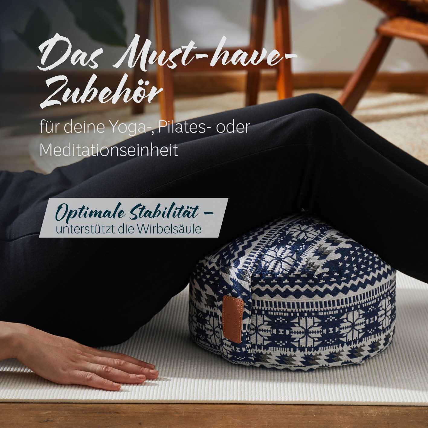 Yoga-Kissen Vishnu - gefüllt mit Bio-Buchweizenschalen - Rund 30 x 30 x 15 cm - Style 1 (Blau-Weiß)