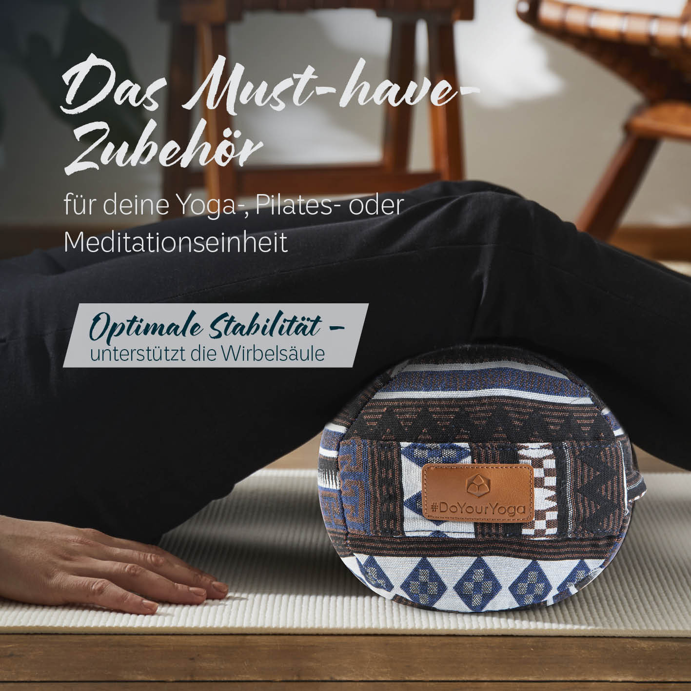 Yoga-Bolster Tarik gefüllt mit Bio-Buchweizenschalen 68x22x22 cm, stilvolles Meditations- und Yogakissen für optimale Stabilität.