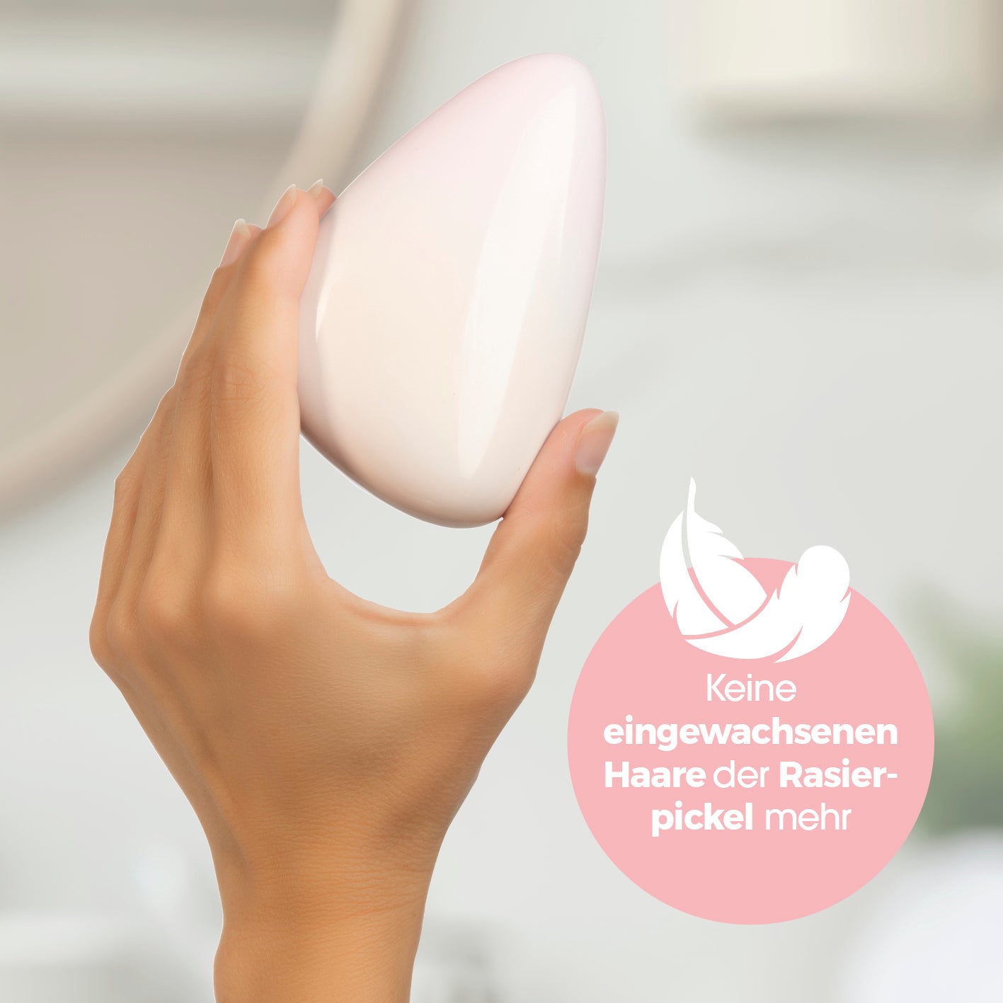 Haarentferner Nano-Glas - altrosa in Hand gehalten, Galerieposition 4, quadratisch 1417x1417 Pixel