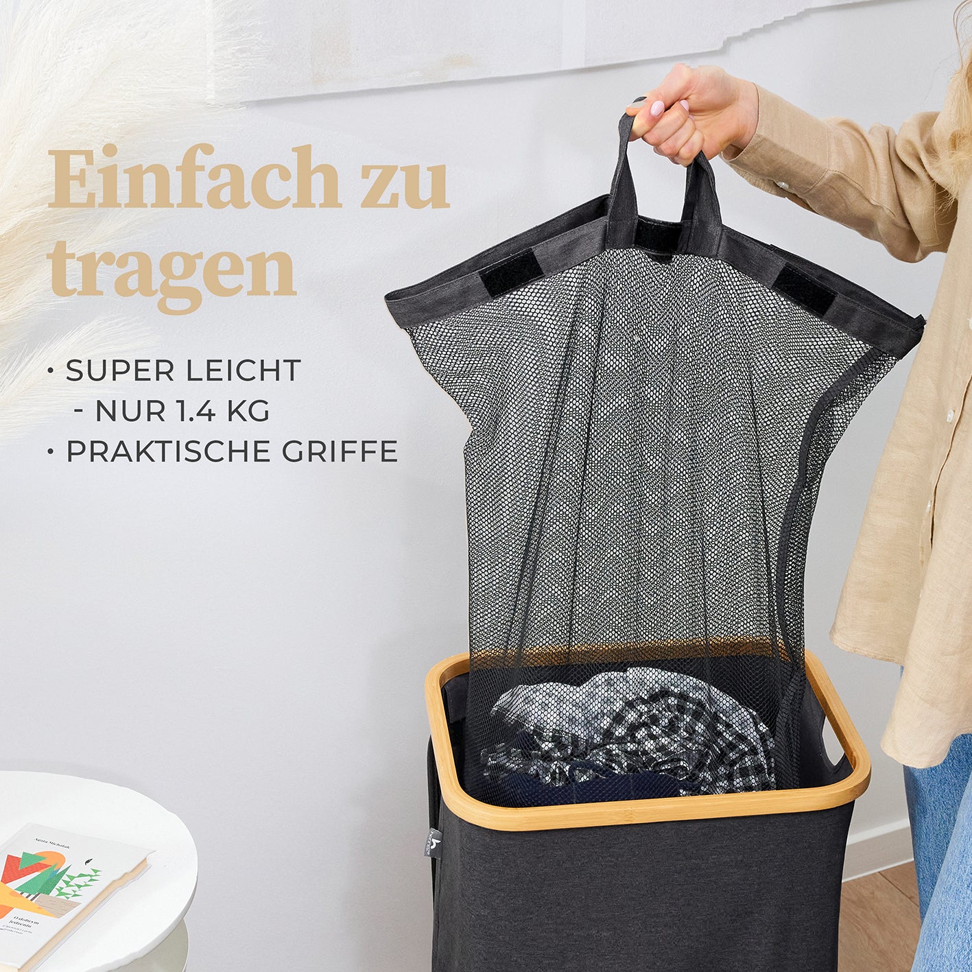 Aufbewahrungskorb "Adrian" 100 l mit Deckel dunkelgrau, leicht, mit praktischem Wäschesack und Griffen zum einfachen Tragen.