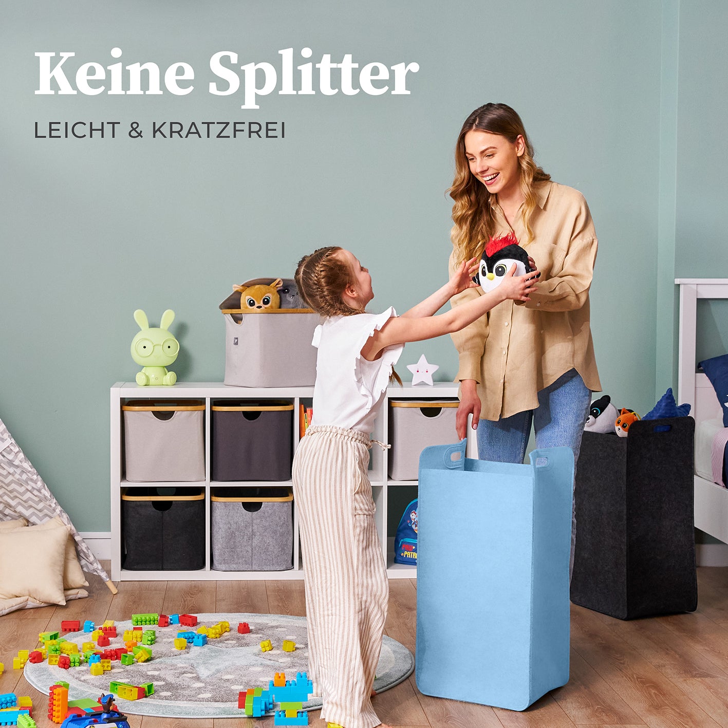 Filz-Aufbewahrungskorb "Katy" 75 l – großer, faltbarer blauer Wäschesammler mit Griffen für einfaches Transportieren.