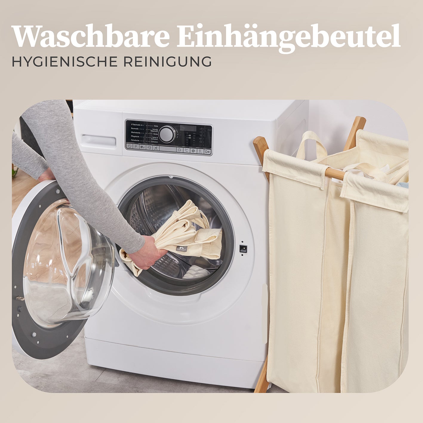 Wäschesammler "Xavier" 150 l - 3 Fächer - Beige mit waschbaren Einhängebeuteln und nachhaltigem Bambusgestell für einfache Wäschepflege.