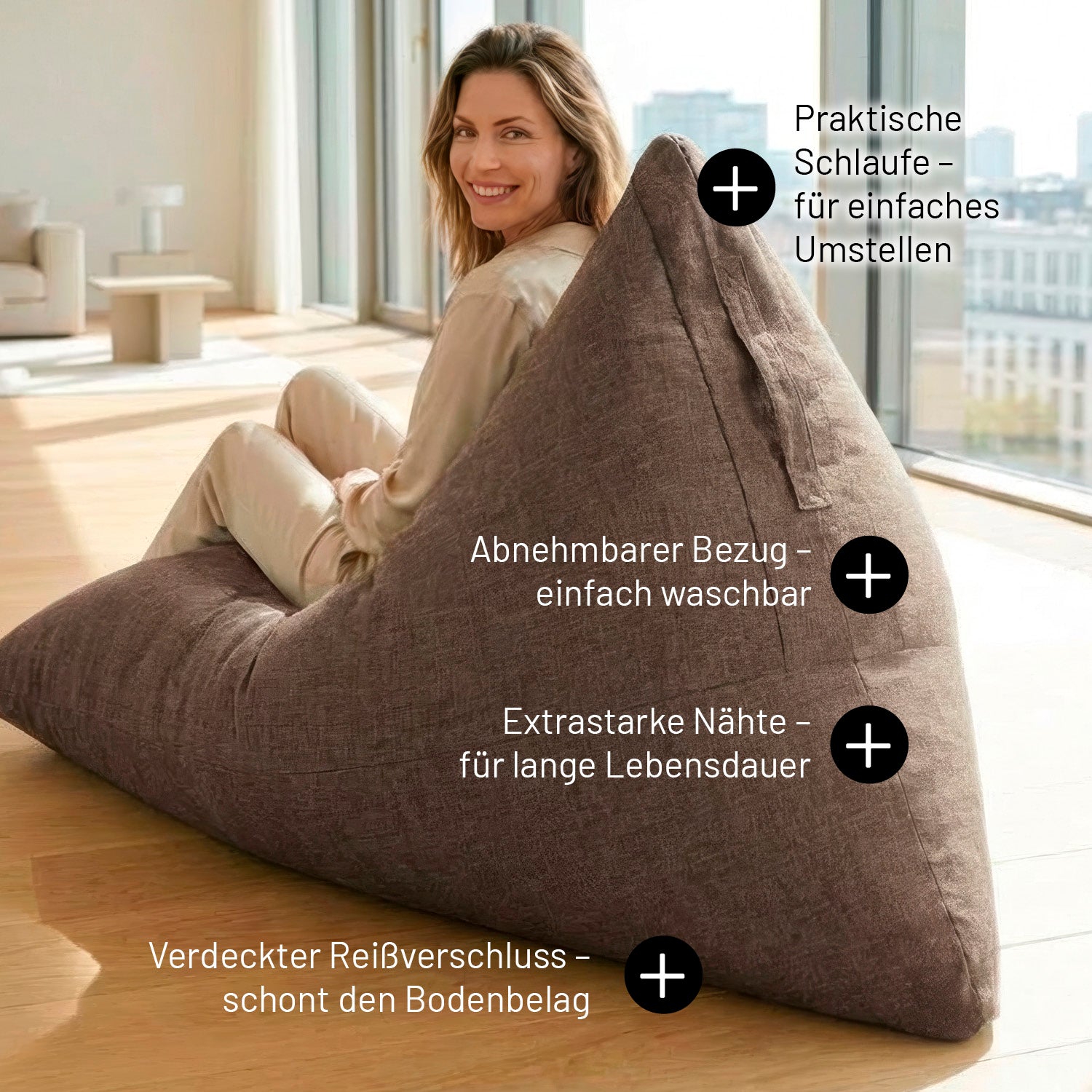 Sitzsack Interior Line (370 L) - indoor - Braun mit dreieckiger Form, abnehmbarem Bezug und praktischer Trageschlaufe fürs einfache Umstellen.