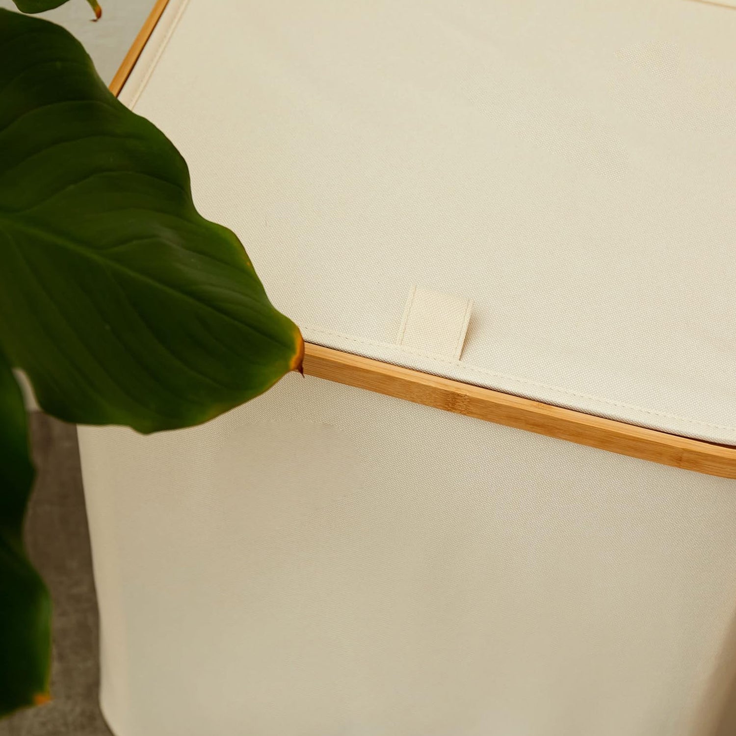 Aufbewahrungsbox mit Bambus-Rahmen - 3er-Set - Taupe, faltbare Boxen mit Deckel und stabilem Bambusrahmen in elegantem Taupe.