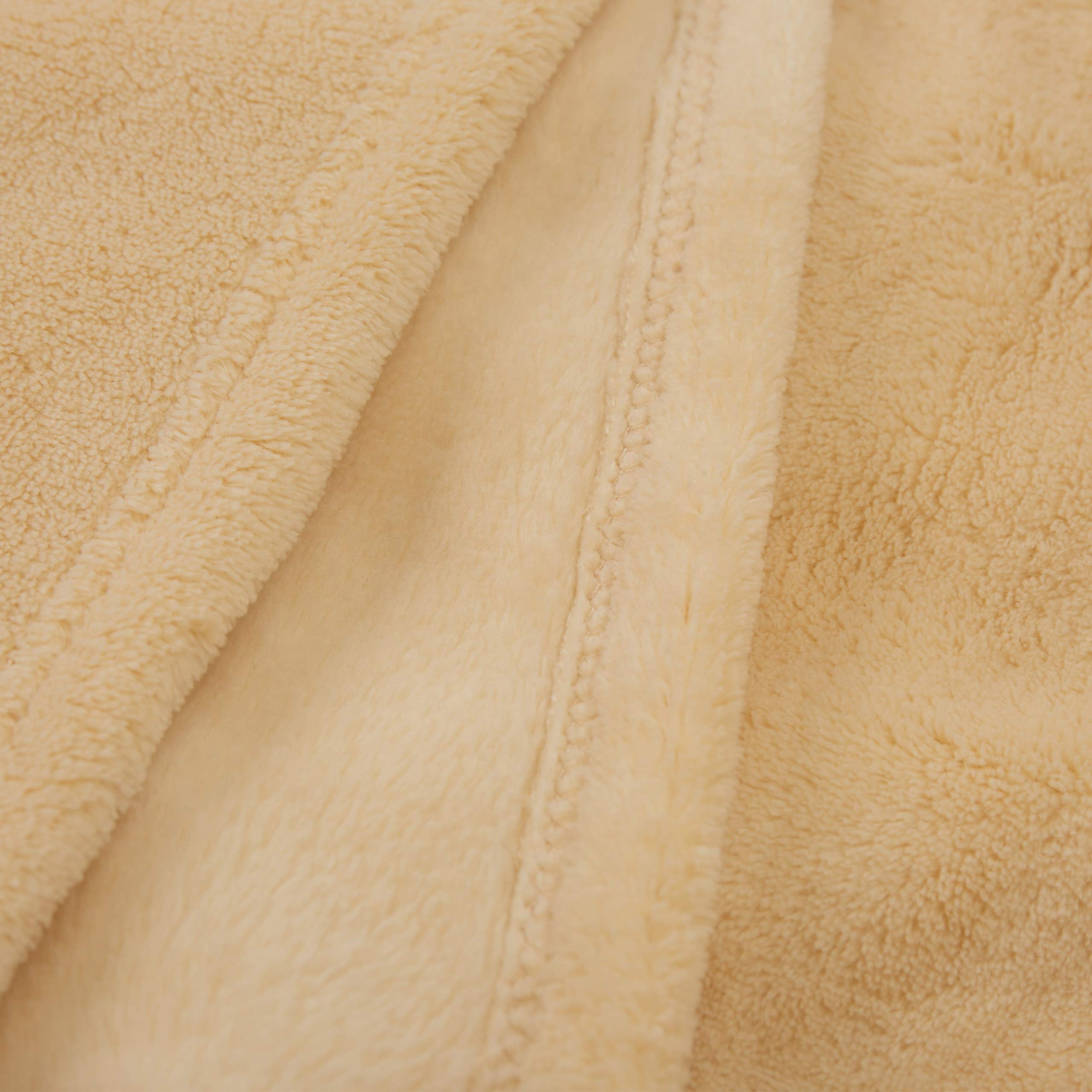 Kuscheldecke - 150x200 cm - Sofadecke & Tagesdecke - Beige