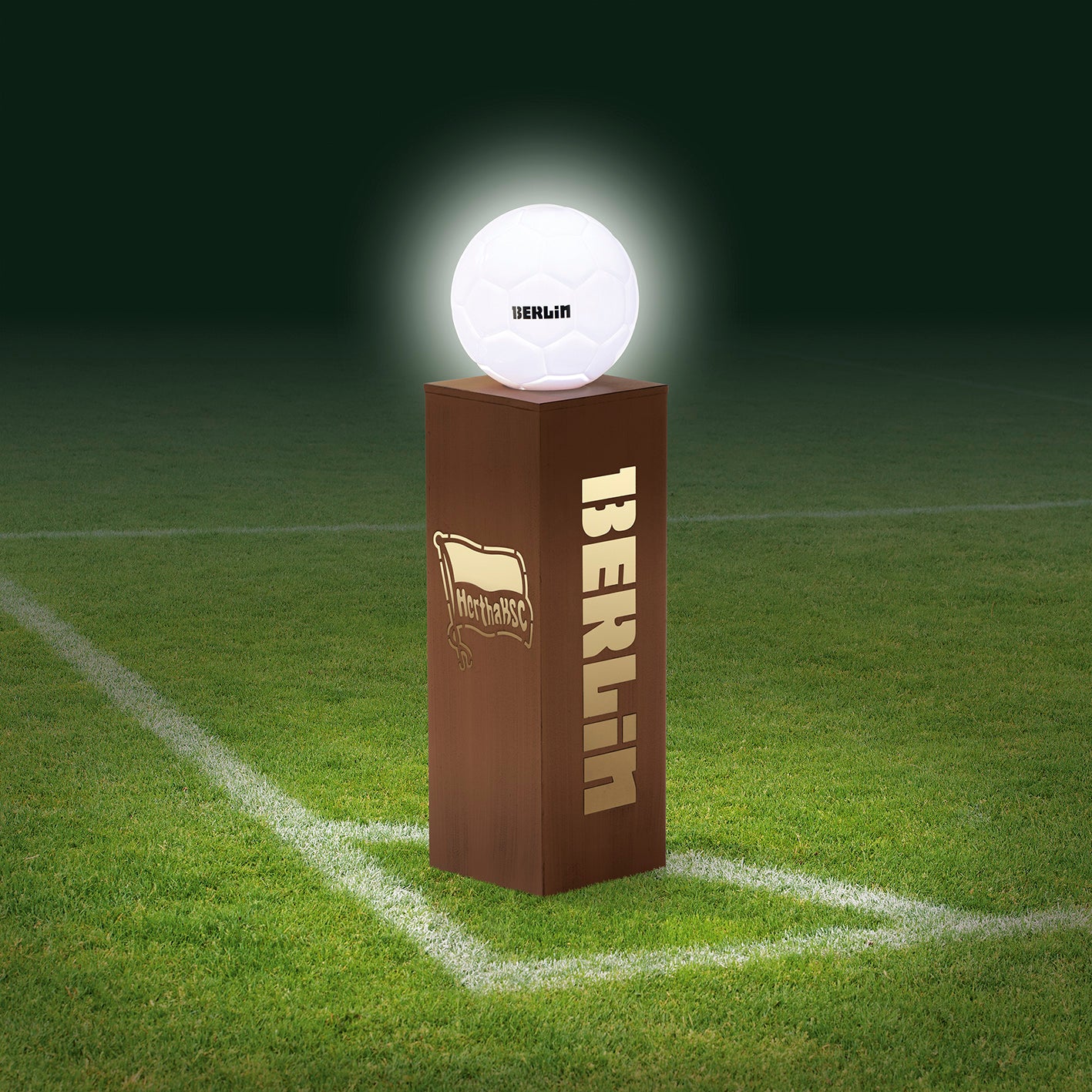 LED-Dekosäule Rost-Optik mit Leuchtkugel - 84 cm - braun, Metall-Säule mit Berlin-Logo und Fußball LED-Leuchte, akkubetrieben, für Innen & Außen.