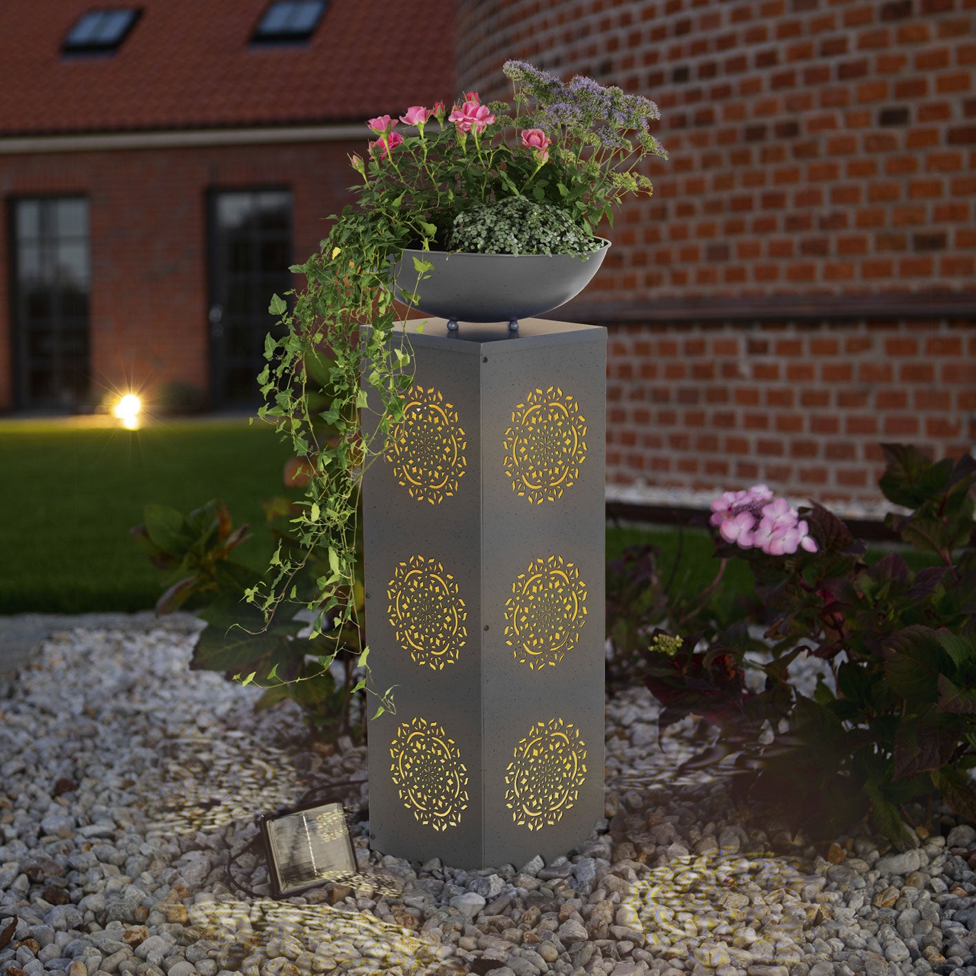 LED-Dekosäule Beton-Optik "Mandala" - 87 cm