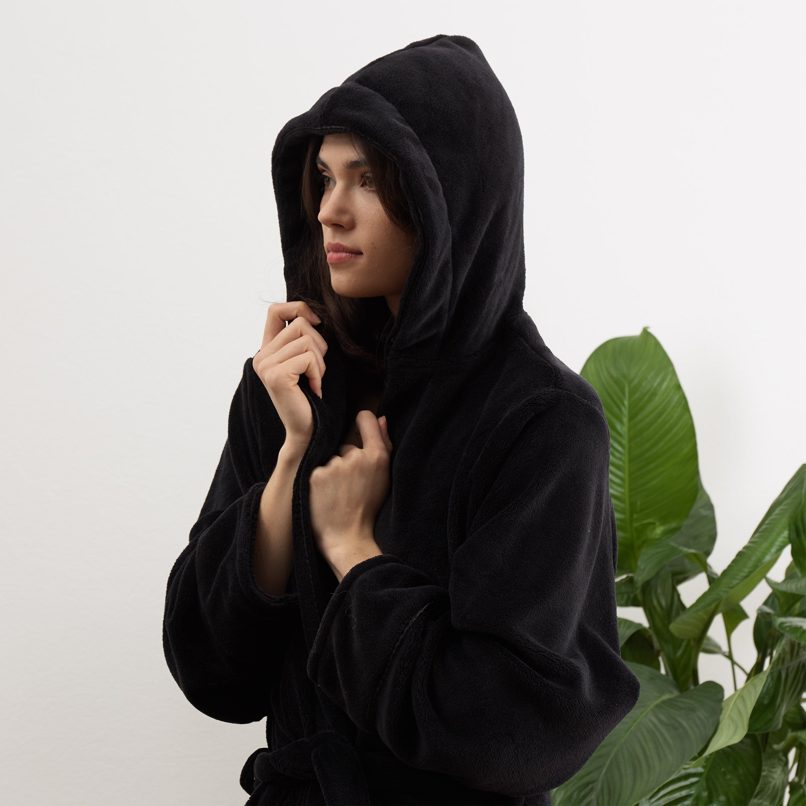 Luxury Mikrofaser Bademantel mit Kapuze für Damen und Herren in Schwarz, Größe XXL, kuschelig und schnelltrocknend.