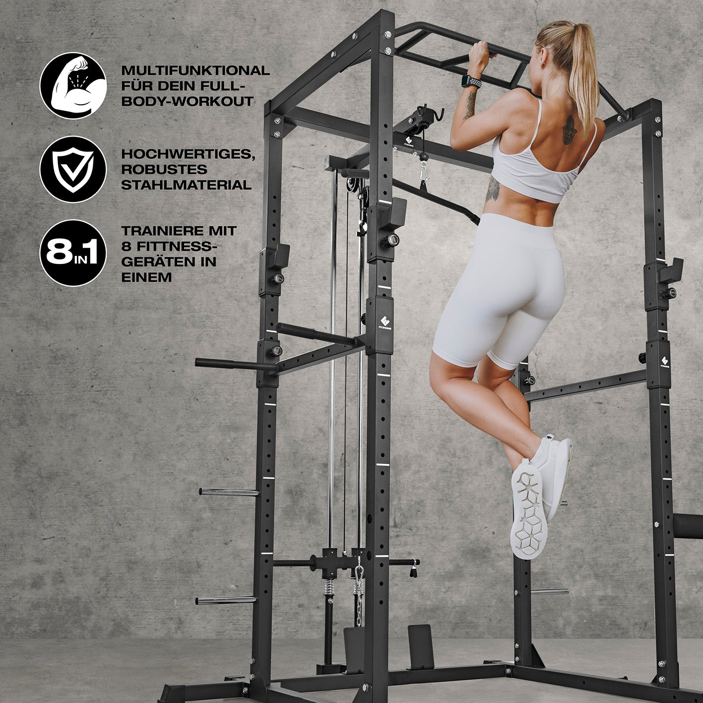 Power Rack mit Klimmzugstange, Latzug und Kabelzug für vielseitiges Training und bis 130 kg Belastbarkeit.
