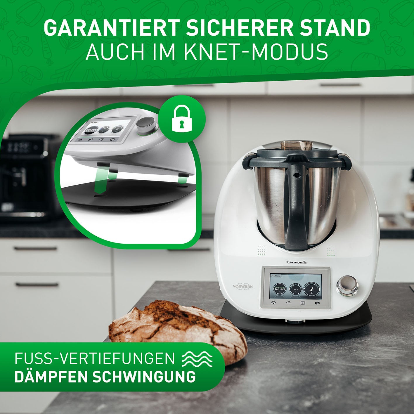 Gleitbrett für Thermomix - Schwarz mit Fuß-Vertiefungen für sicheren Stand und gedämpfte Schwingungen auch im Knet-Modus.
