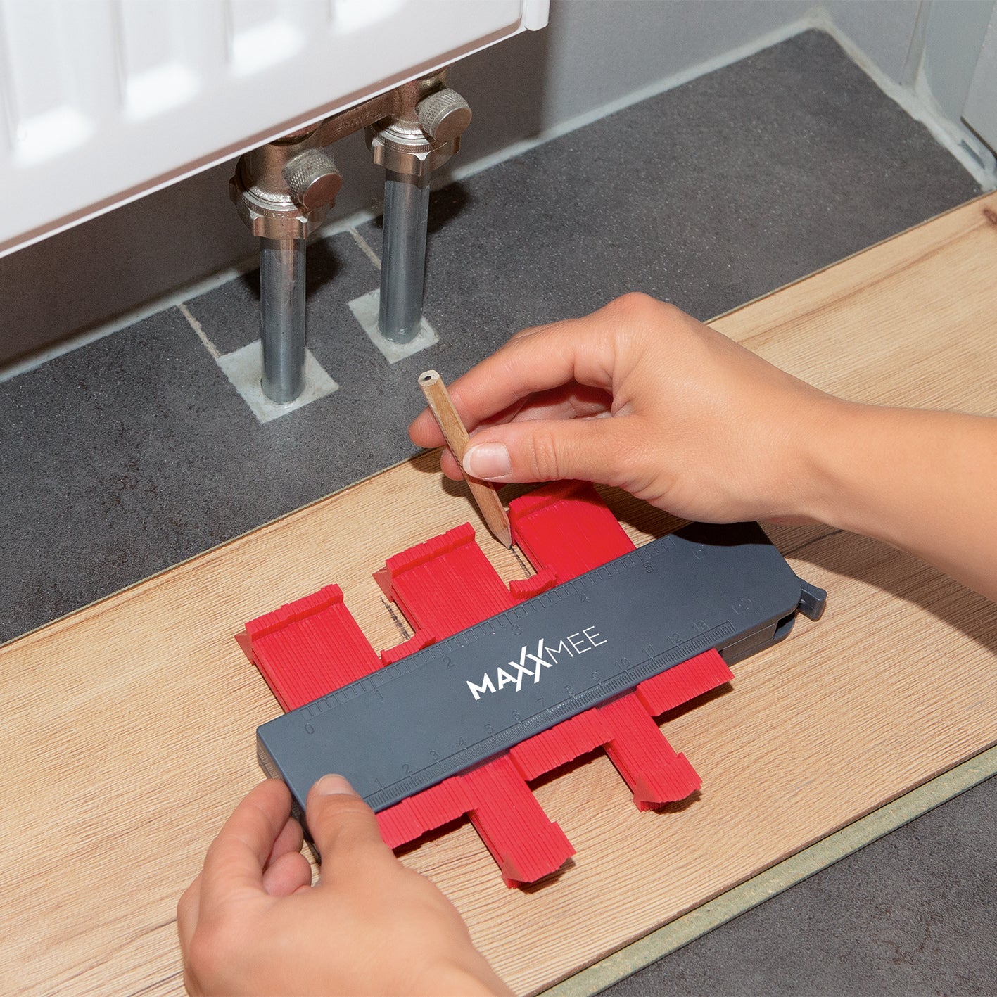 Konturenlehre - 2er-Set mit 2 Größen zum exakten Anzeichnen und Zuschneiden von Laminat und Fliesen ohne Verrutschen.