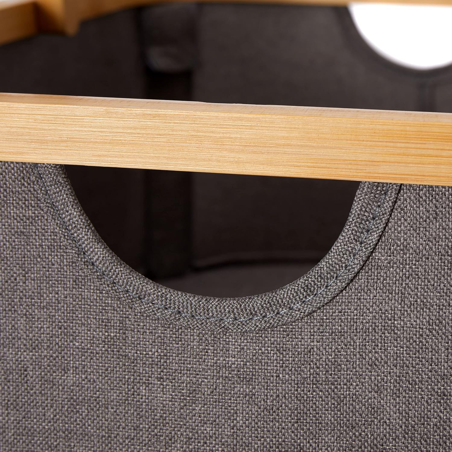 Bambus-Rahmen-Aufbewahrungskorb - 2er-Set - Grau mit praktischem Henkel und stabilem Bambusrahmen, faltbar und langlebig.