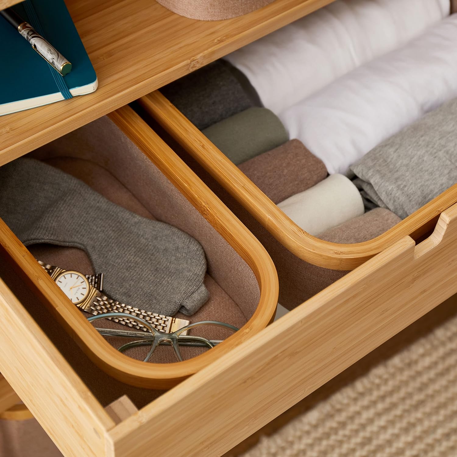 Aufbewahrungsboxen mit Bambus-Rahmen - 4er-Set - Rosa, praktische Aufbewahrung für Kleidung und Accessoires im eleganten Bambusrahmen.