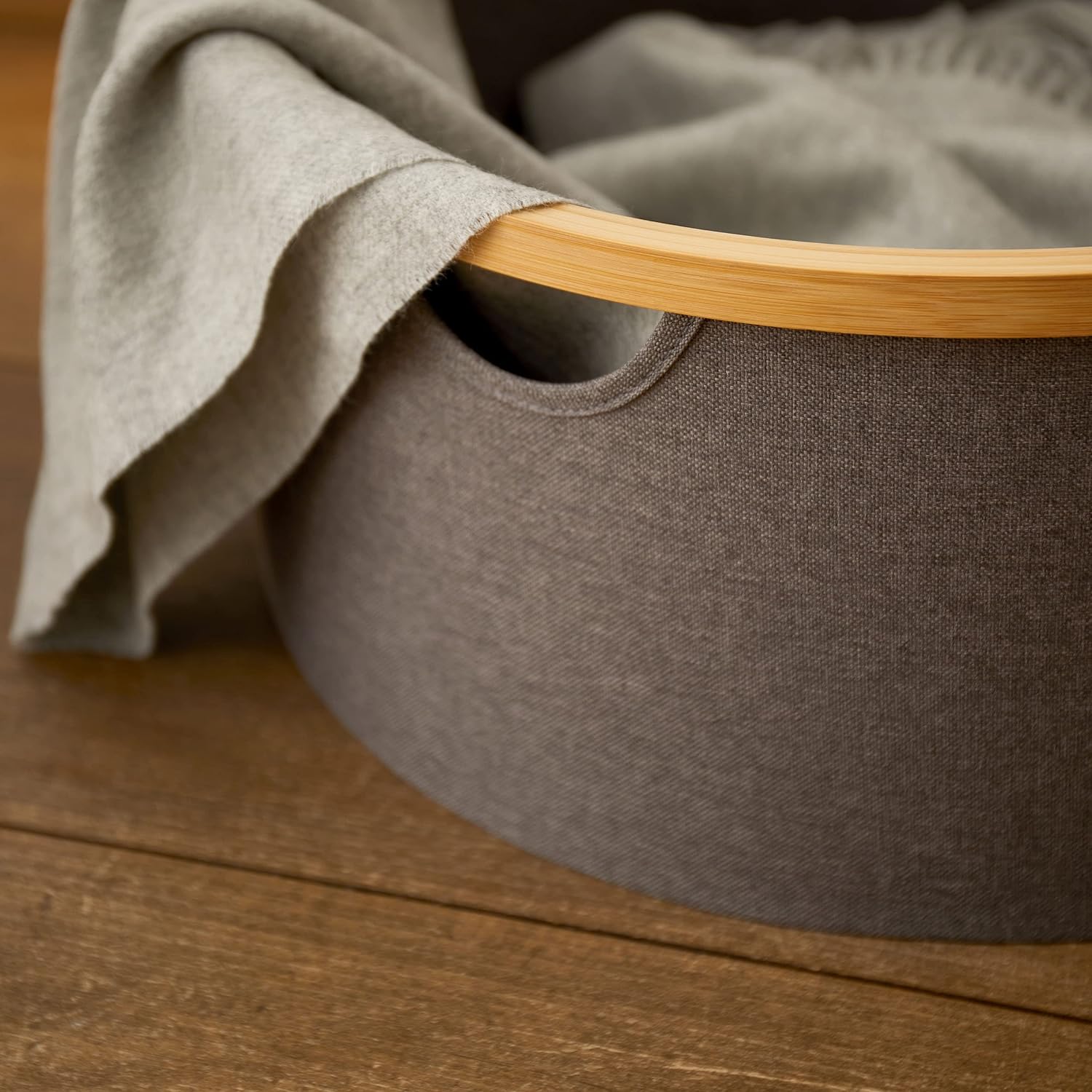 Bambus-Rahmen Aufbewahrungsbox rund - 3er-Set - Taupe mit natürlichem Bambusrahmen und praktischem Stoff in Taupe, ideal für vielseitige Aufbewahrung.