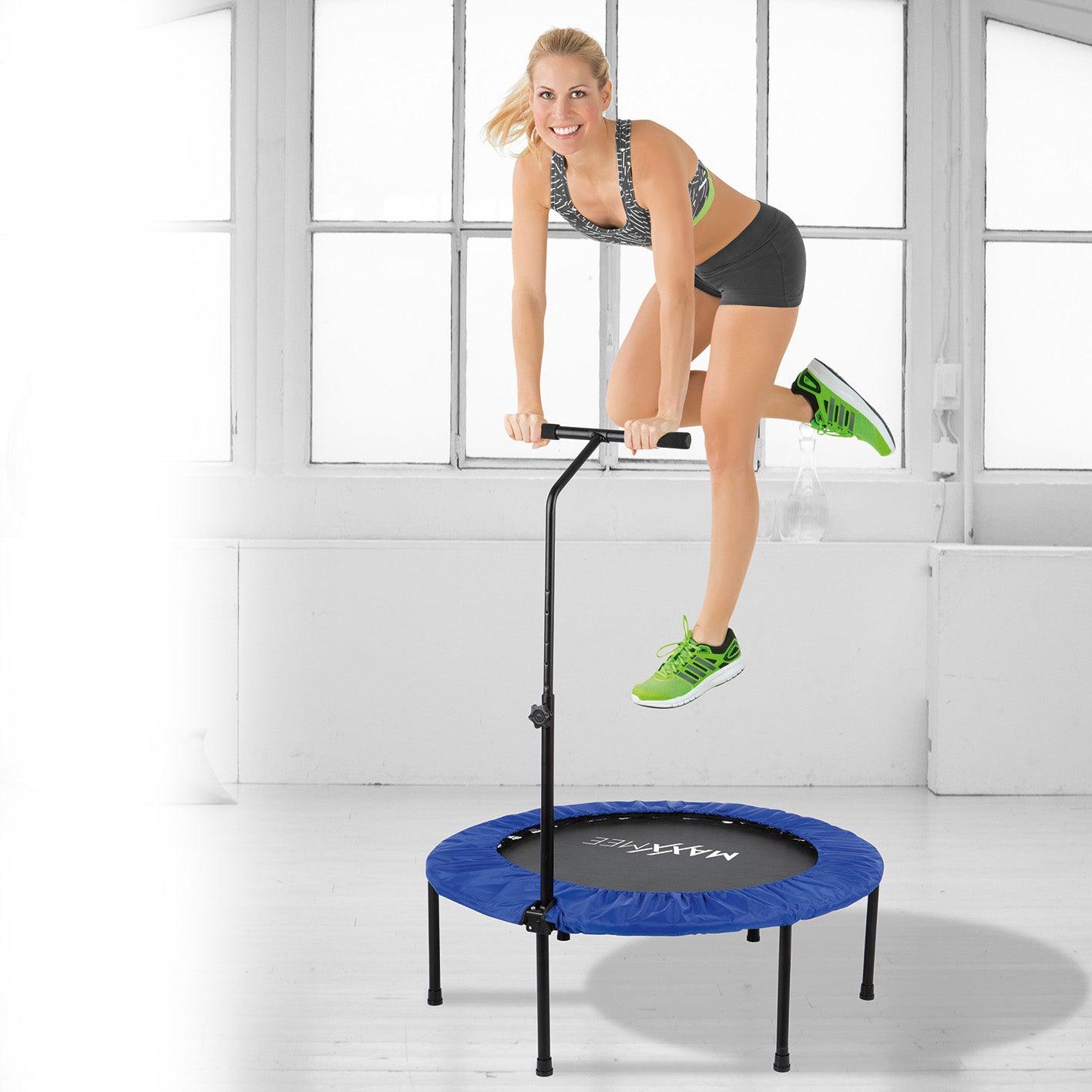 Fitness Trampolin - Mit höhenverstellbarer Haltestange - blau/schwarz, ideal für Ausdauer und Muskeltraining zu Hause.
