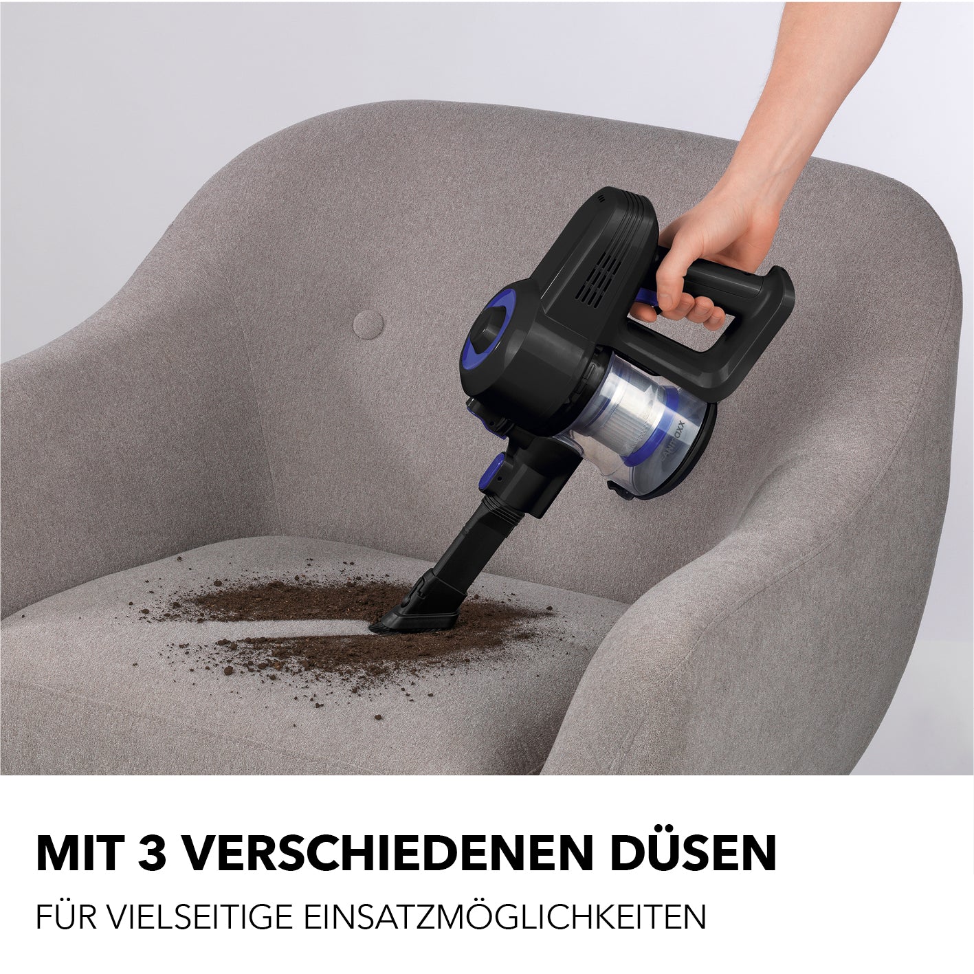Zyklon-Staubsauger - schwarz/blau mit Fugendüse zur gründlichen Reinigung von Polstermöbeln und schwer zugänglichen Stellen.