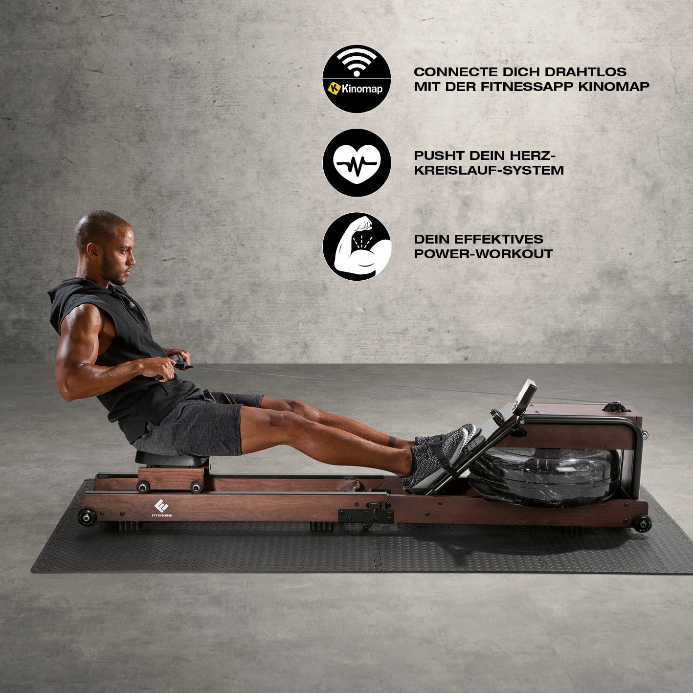 Klappbares Wasser-Rudergerät 2.0 - Dark Brown im Einsatz, hochwertiges Eschenholz und Kinomap Wireless Verbindung für Home-Gym Training