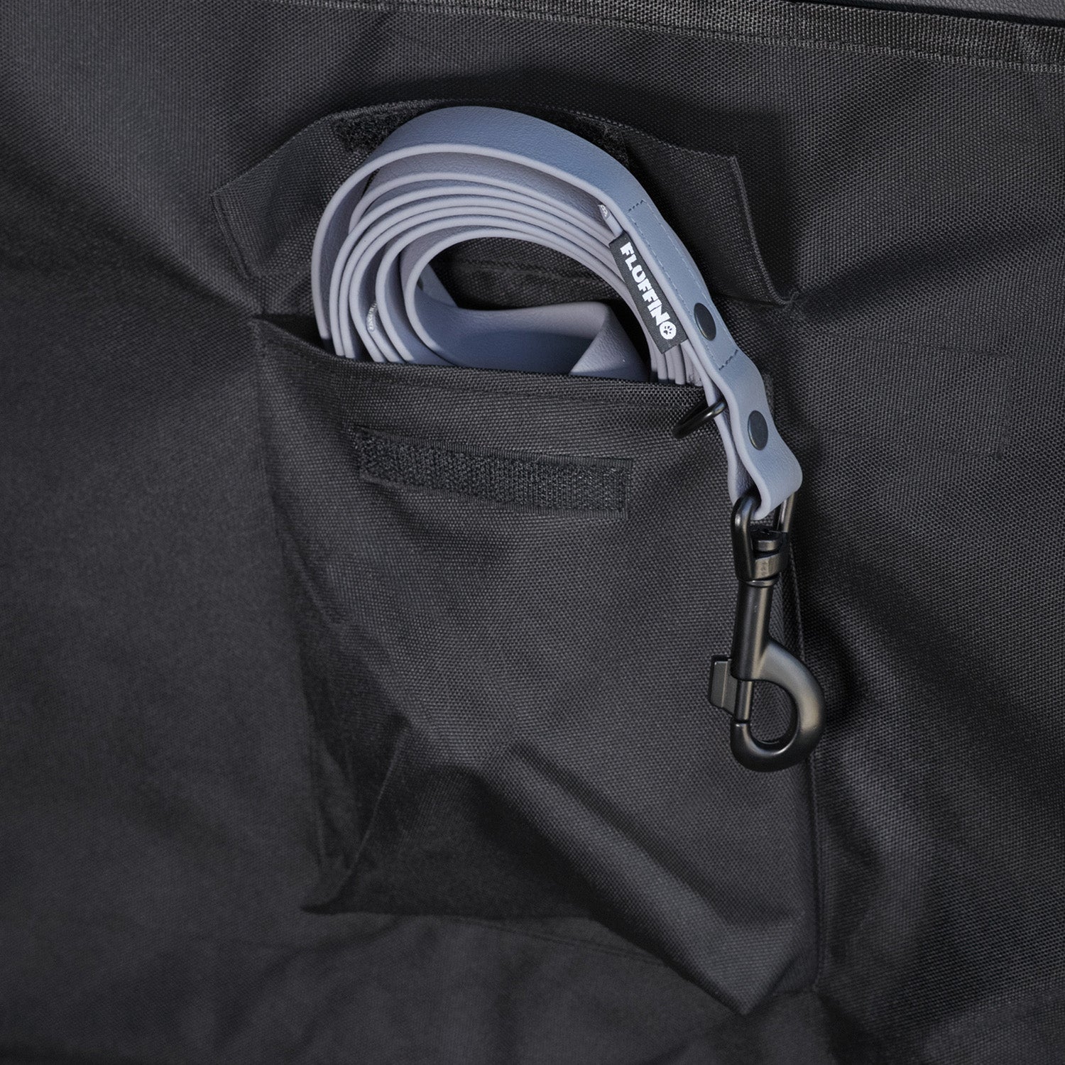 Kofferraumschutz für Hund inkl. Seiten- & Ladekantenschutz dunkelgrau mit Tasche und langlebigem Haltegriff für Hundeleine.