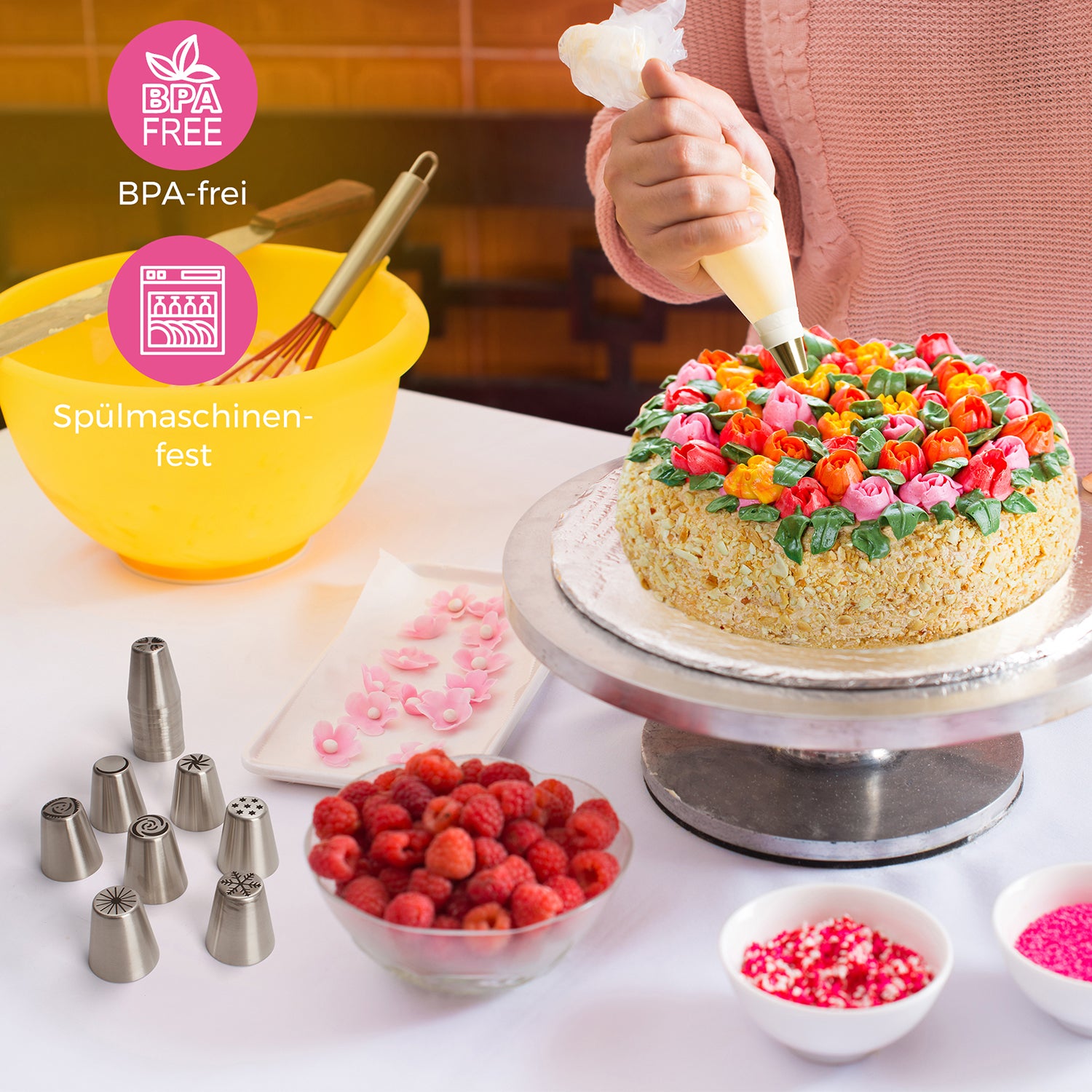 Spritzbeutel-Set mit Tüllen - 100-tlg. zum einfachen Verzieren von Kuchen mit robusten Edelstahl-Tüllen und praktischer Aufbewahrungsbox.