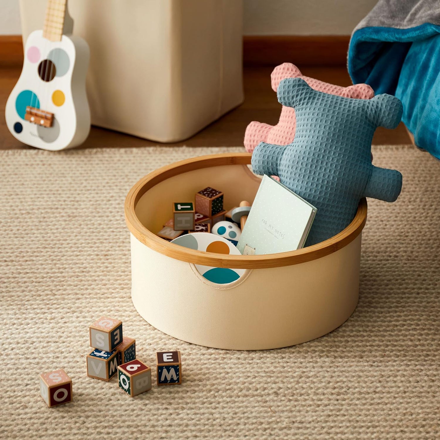 Bambus-Rahmen Aufbewahrungsbox rund - 3er-Set - Rosa, praktische runde Box mit Bambusrahmen zur Aufbewahrung von Spielzeug und Alltagsgegenständen.