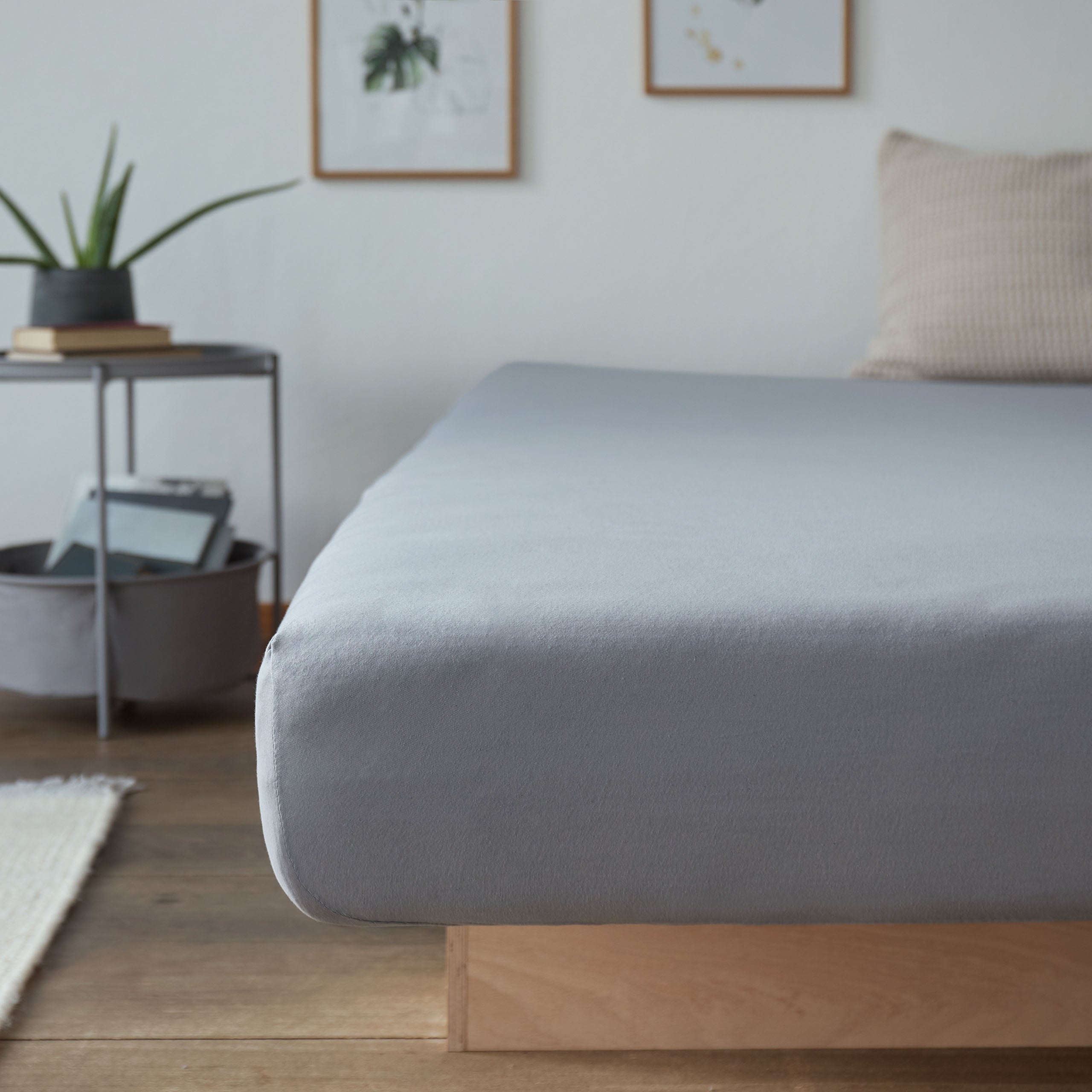Comfort Jersey Spannbettlaken 160 g/m² 100% Baumwolle 180-200 x 200 cm Frostgrau mit elastischem Rundum-Gummizug und optimaler Passform