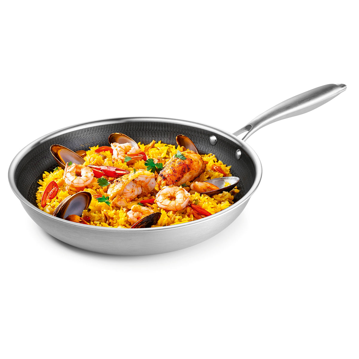 Edelstahl-Pfanne mit Wabenstruktur mit Paella aus Reis Garnelen und Muscheln