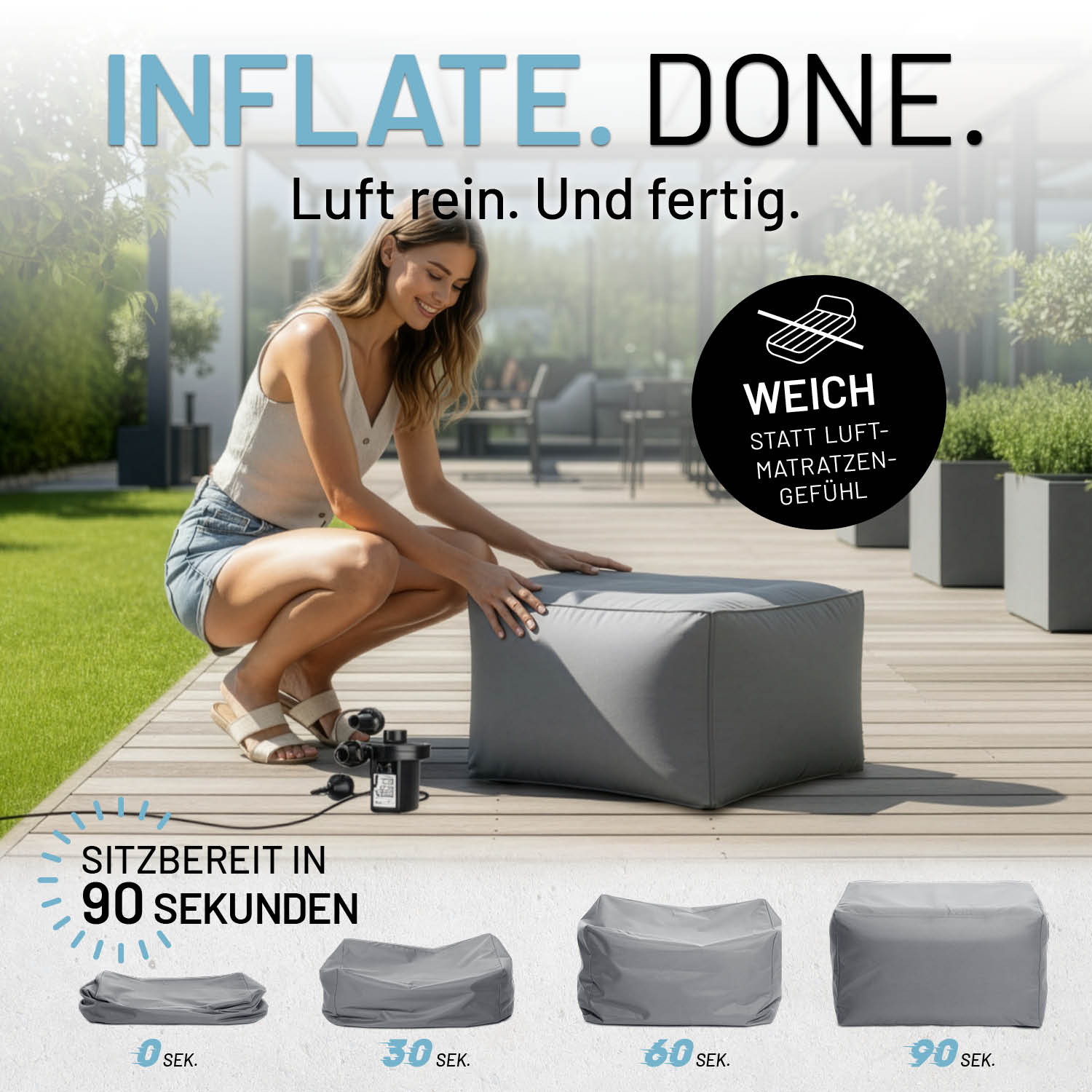 Frau bläst den CrozyAir Lufthocker - 60 x 45 x 35 cm - Grau auf, bereit zum Sitzen nach 90 Sekunden im Garten.
