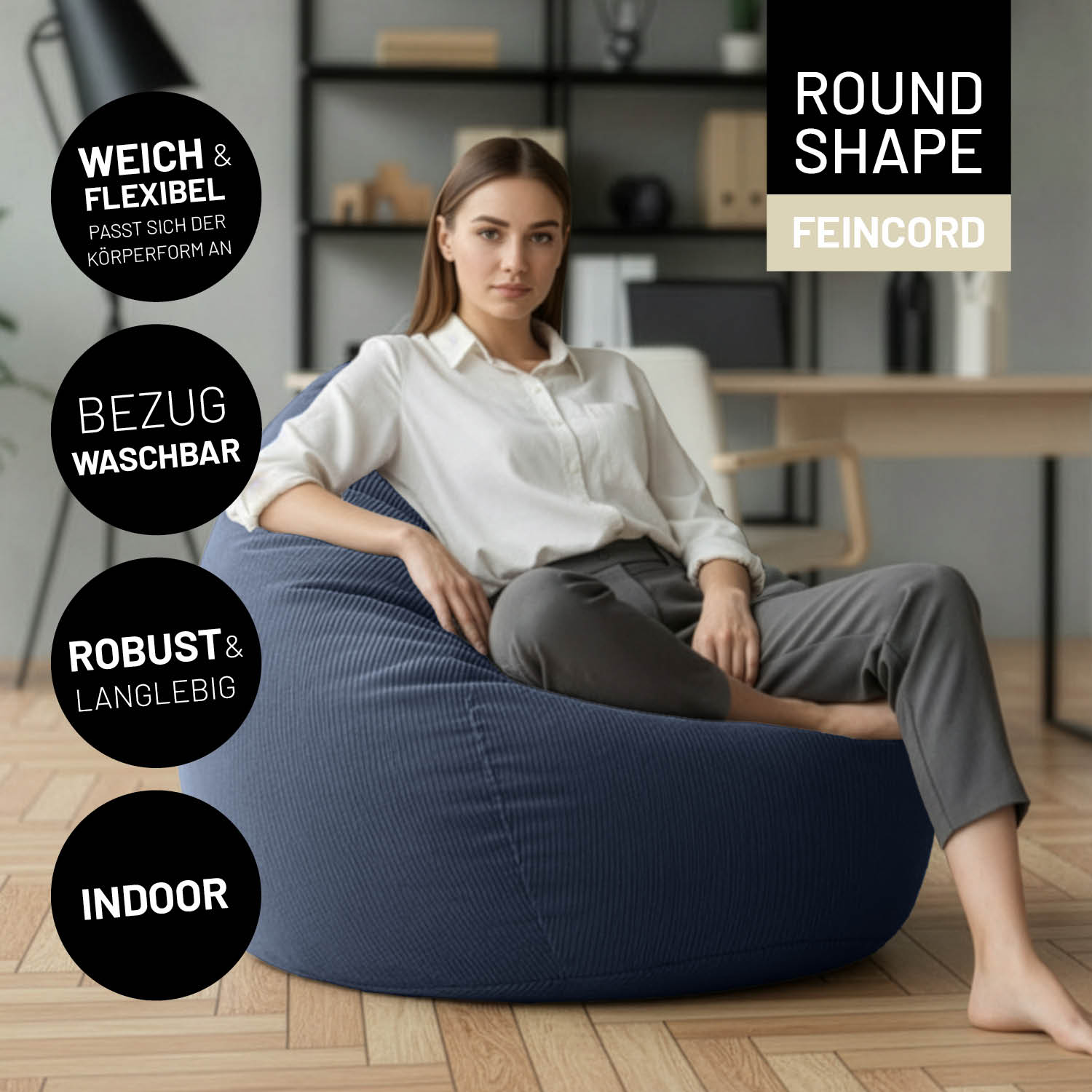 Frau entspannt auf Comfort Line Sitzsack Feincord XL - 250 L - Dunkelblau im modernen Wohnzimmer, weicher und waschbarer Bezug.