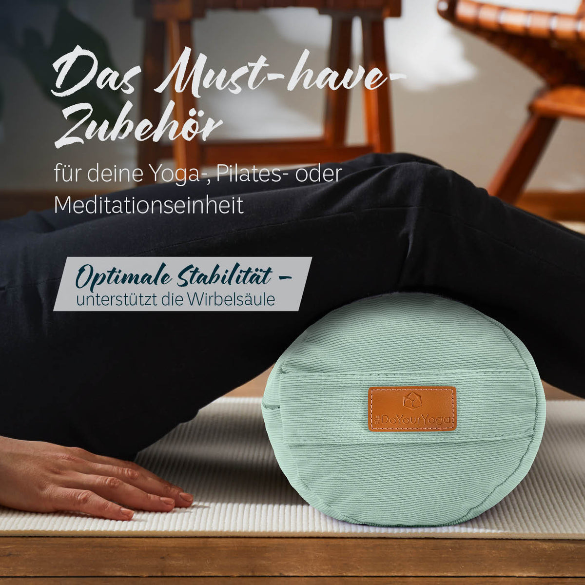 Yoga-Bolster Tarik - gefüllt mit Bio-Dinkelspelz - 68 x 22 x 22 cm - Pastellgrün