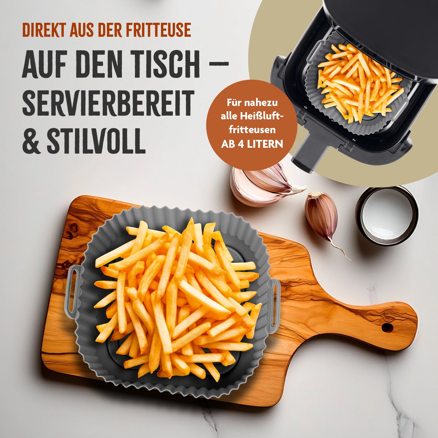 Silikonform für Heißluft-Fritteusen - quadratisch - 20x20x6,3cm mit Pommes, geeignet für Fritteusen ab 4 Litern, stilvoll servierbereit.