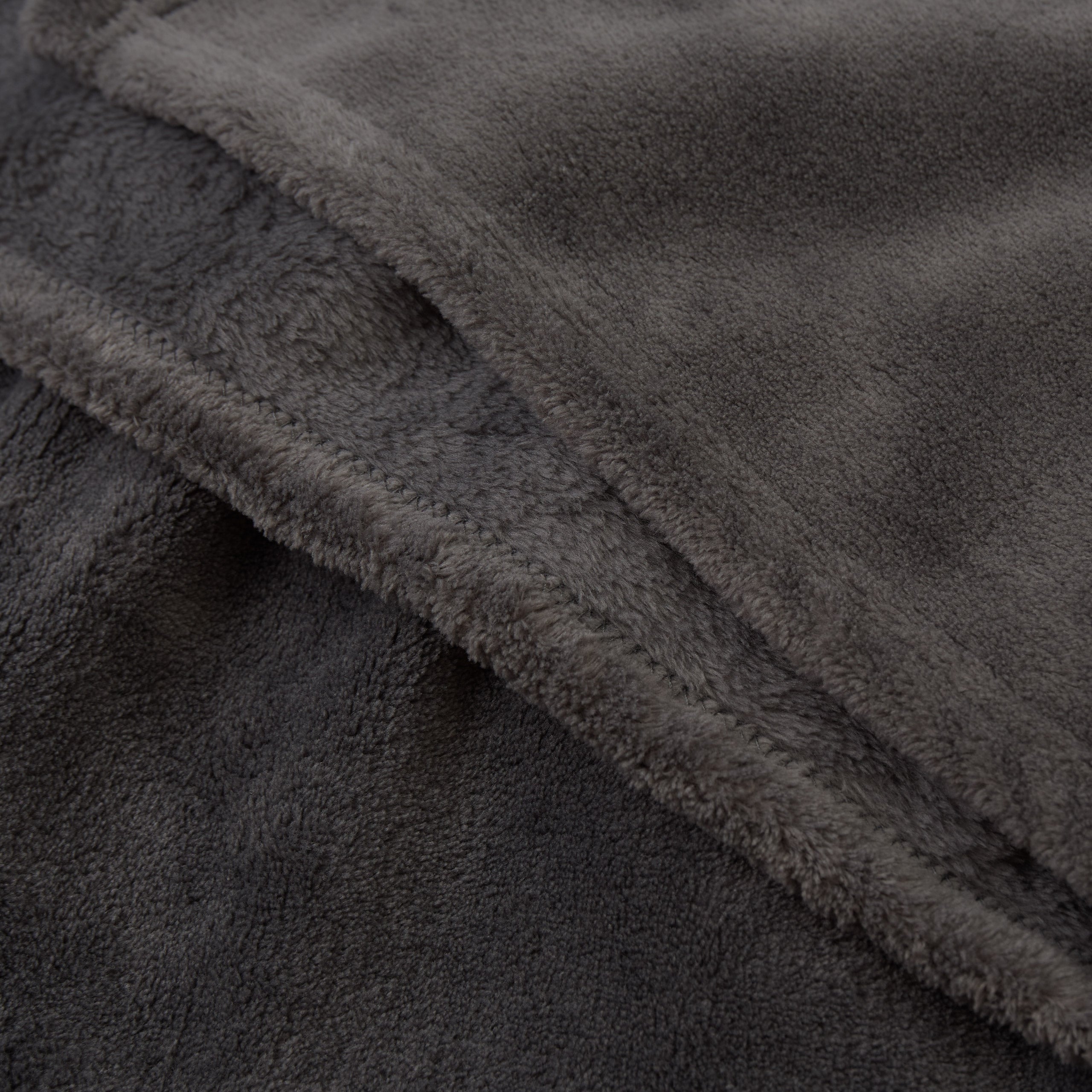 Kuscheldecke - 150x200 cm - Sofadecke & Tagesdecke - Grau