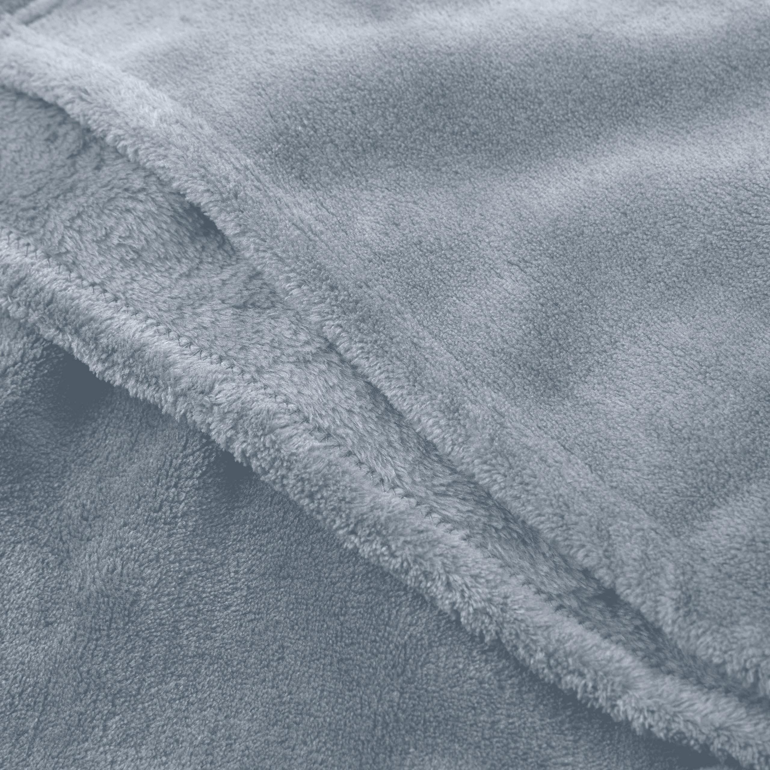 Kuscheldecke - 220x240 cm - Sofadecke & Tagesdecke - Hellblau