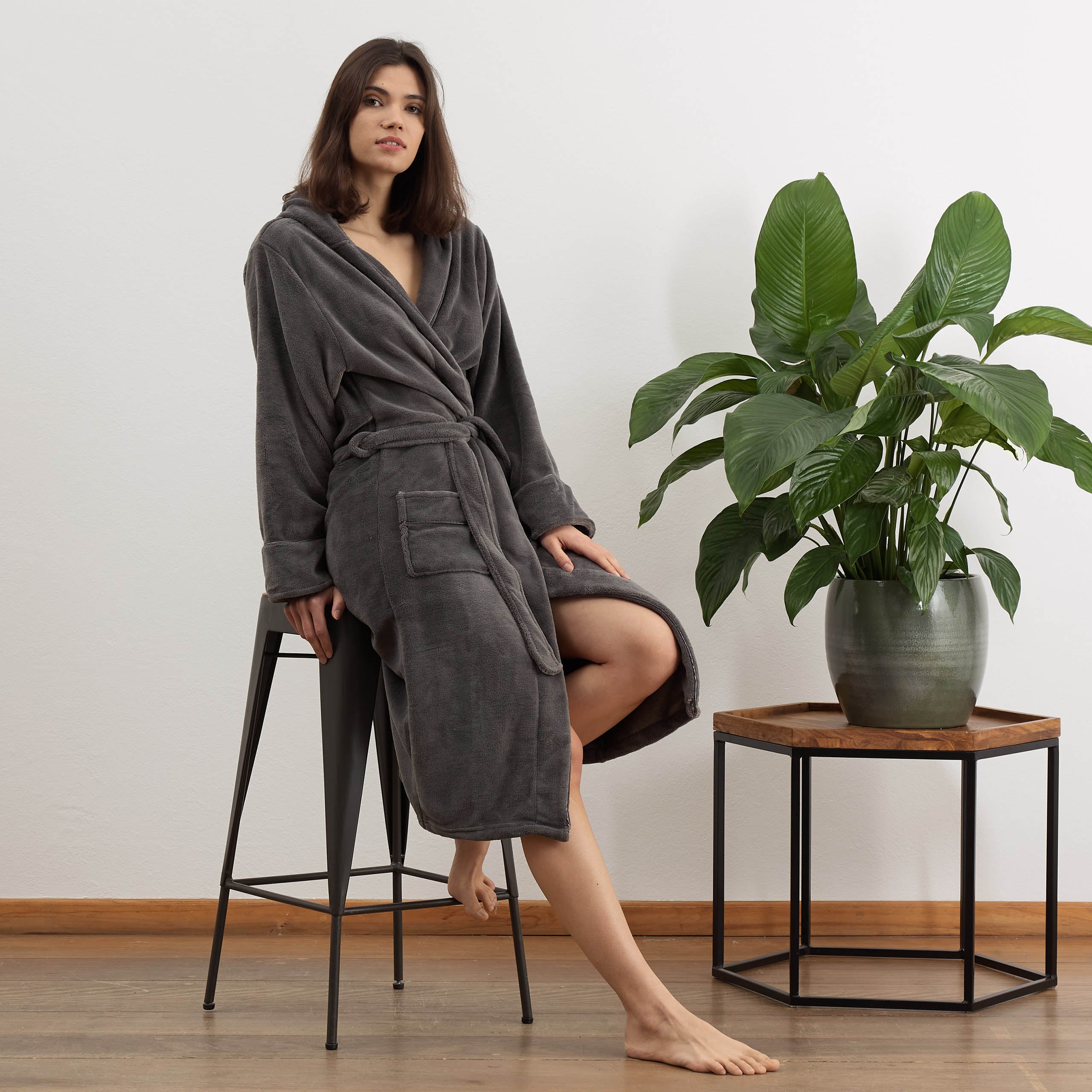 Luxury Mikrofaser Bademantel mit Kapuze für Damen und Herren - Grau - Größe M