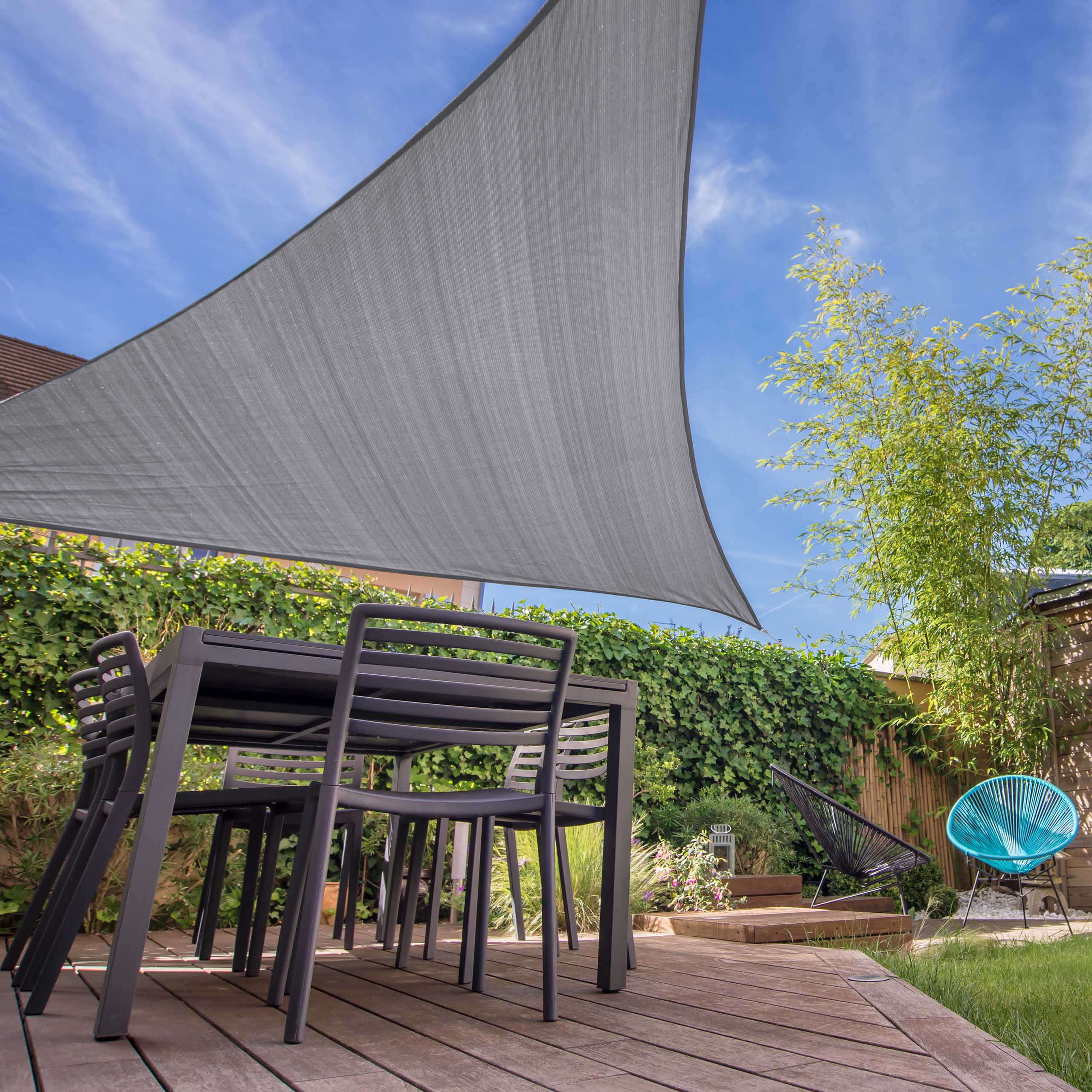 Sonnensegel 100% HDPE mit Stabilisator für UV-Schutz - Dreieck 3 x 3 x 3 Meter - Hellgrau