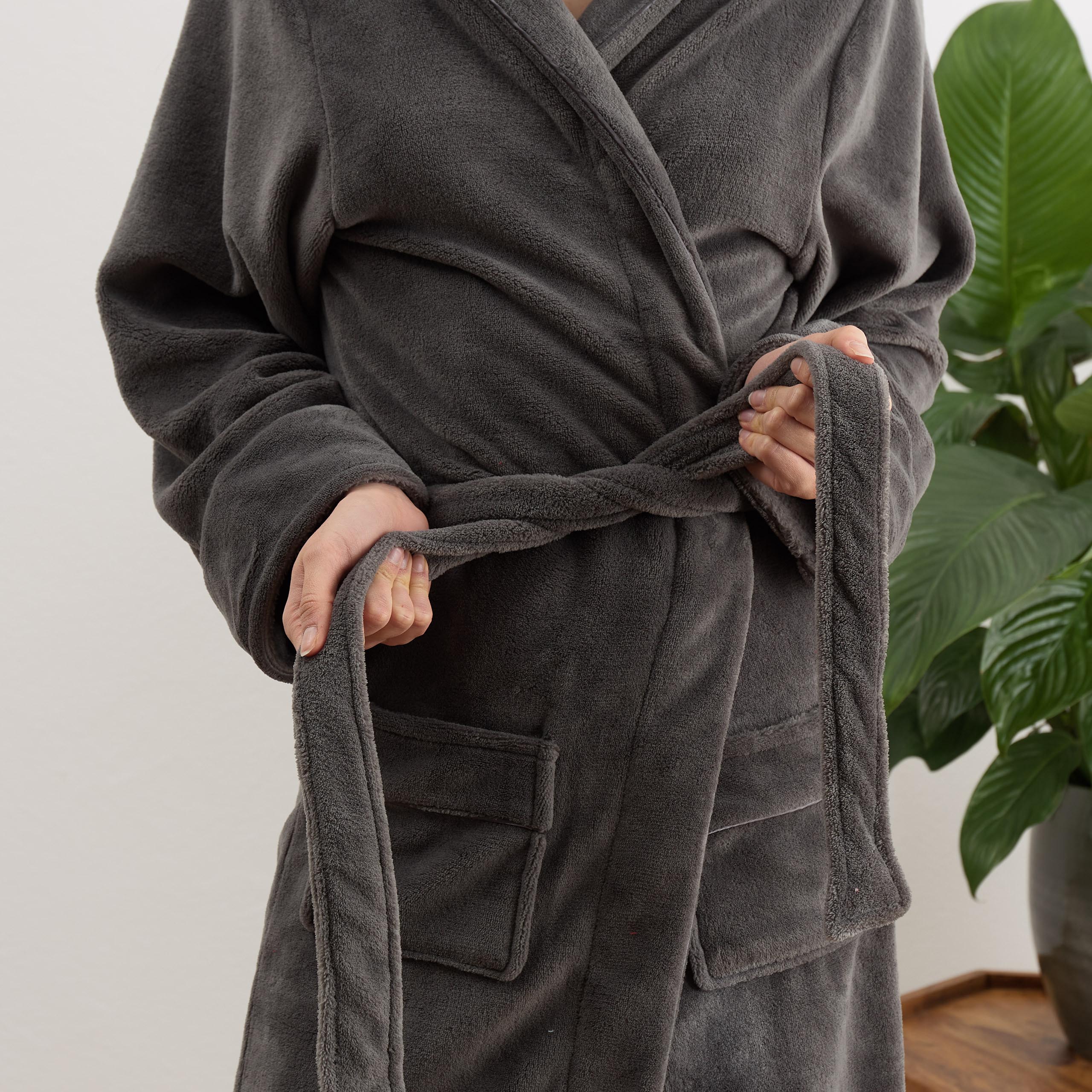 Luxury Mikrofaser Bademantel mit Kapuze für Damen und Herren - Grau - Größe M