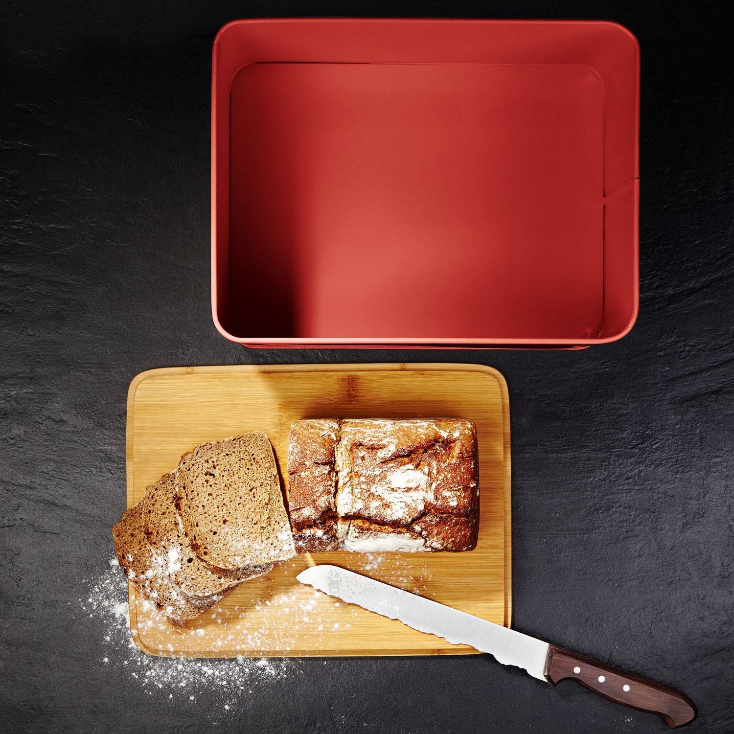 Cuisine Brotkasten aus Metall mit Bambus Deckel - Rechteckig 30,5 x 23,5 x 14 cm - Rot