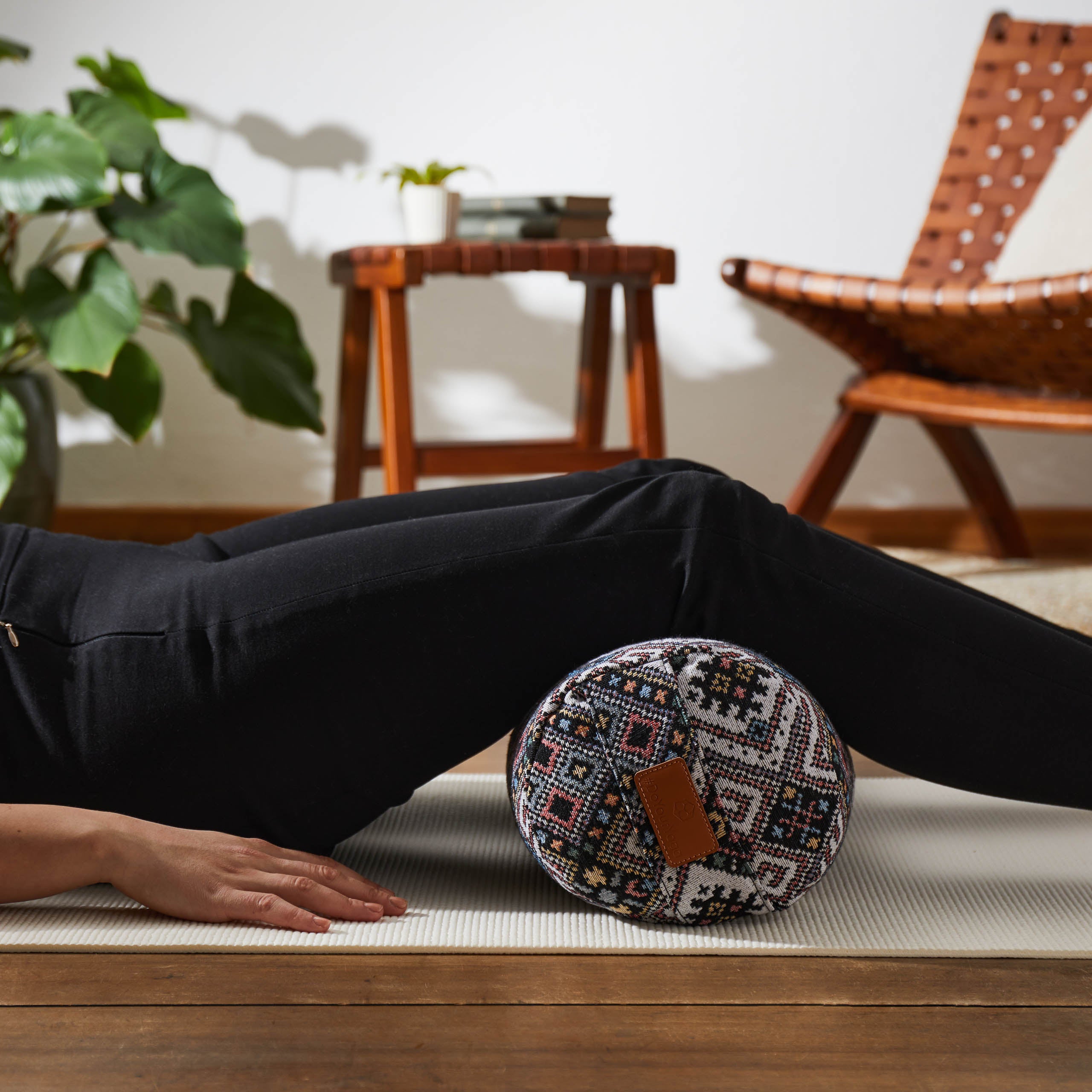 Yoga-Bolster Tarik - gefüllt mit Bio-Buchweizenschalen - 68 x 22 x 22 cm - Style 11